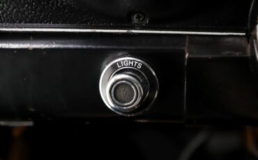 Ford-Mustang-1973-White-White-31