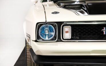 Ford-Mustang-1973-White-White-34
