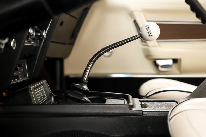 Ford-Mustang-1973-White-White-36