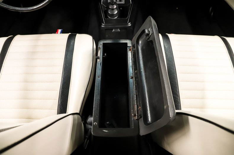 Ford-Mustang-1973-White-White-38