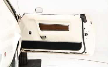 Ford-Mustang-1973-White-White-42