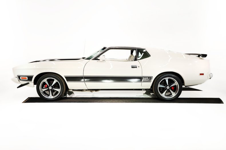 Ford-Mustang-1973-White-White-47