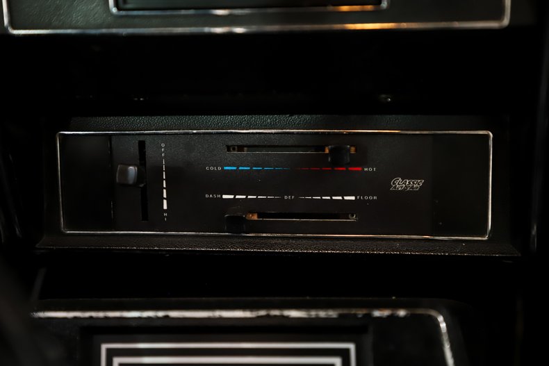 Ford-Mustang-1973-White-White-9