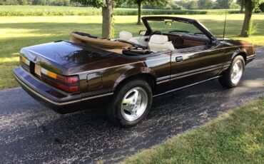Ford-Mustang-1983-Brown-White-4