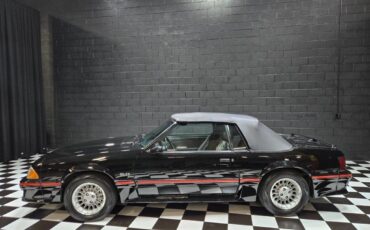 Ford-Mustang-1987-Convertible-3