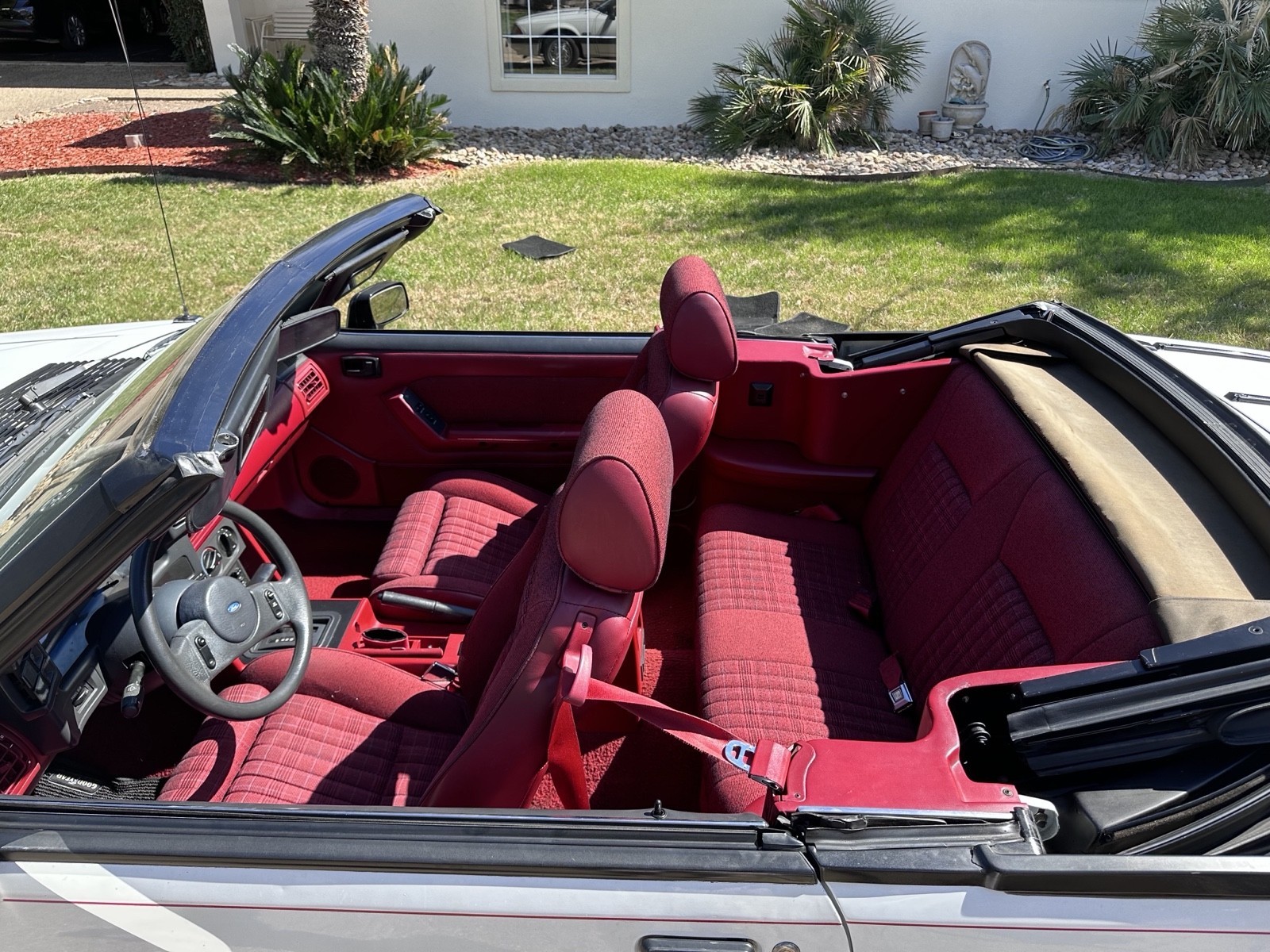 Ford-Mustang-1989-Convertible-14