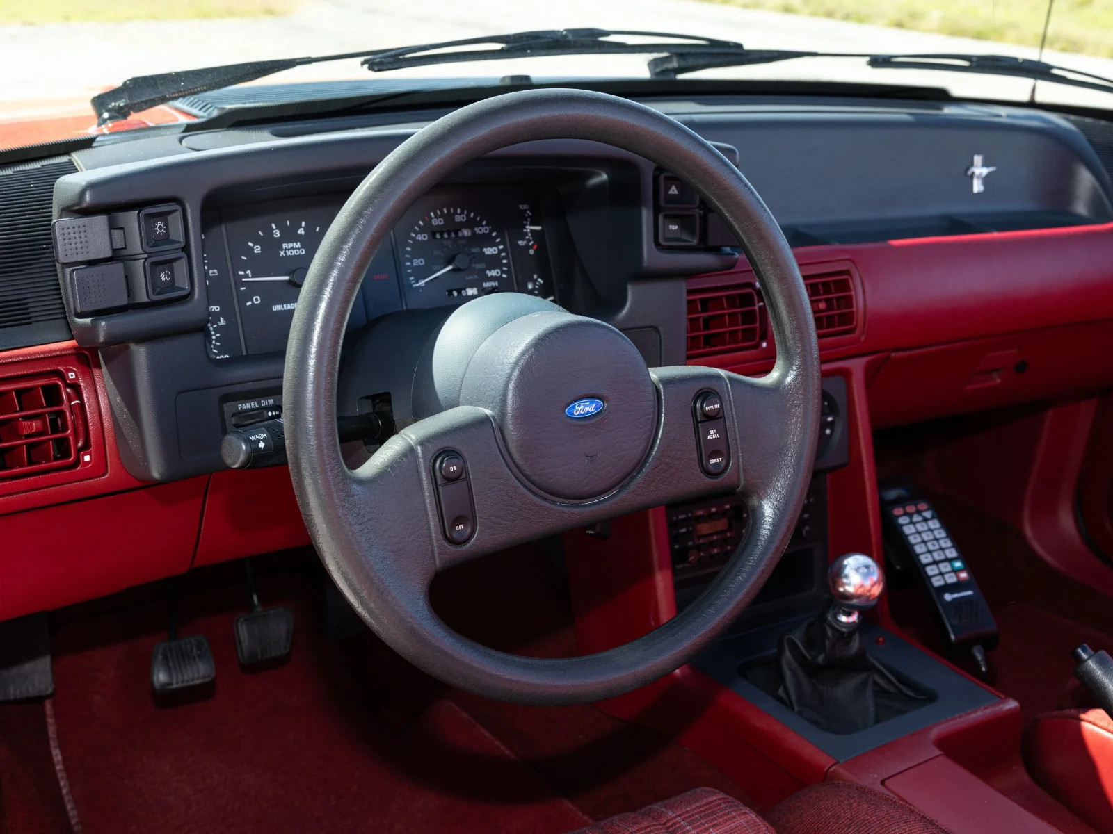 Ford-Mustang-1989-Convertible-17