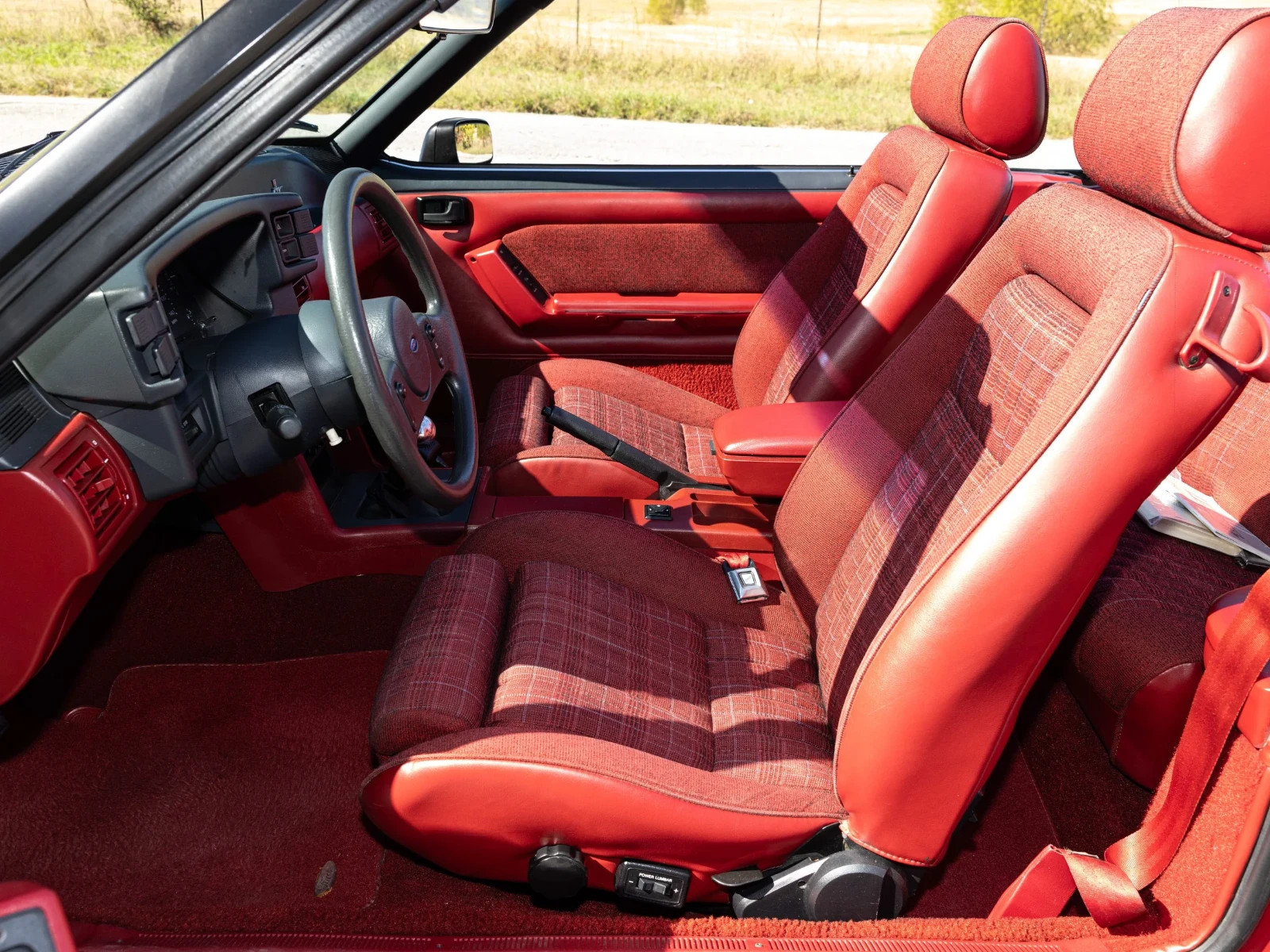 Ford-Mustang-1989-Convertible-18