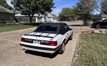 Ford-Mustang-1989-Convertible-2