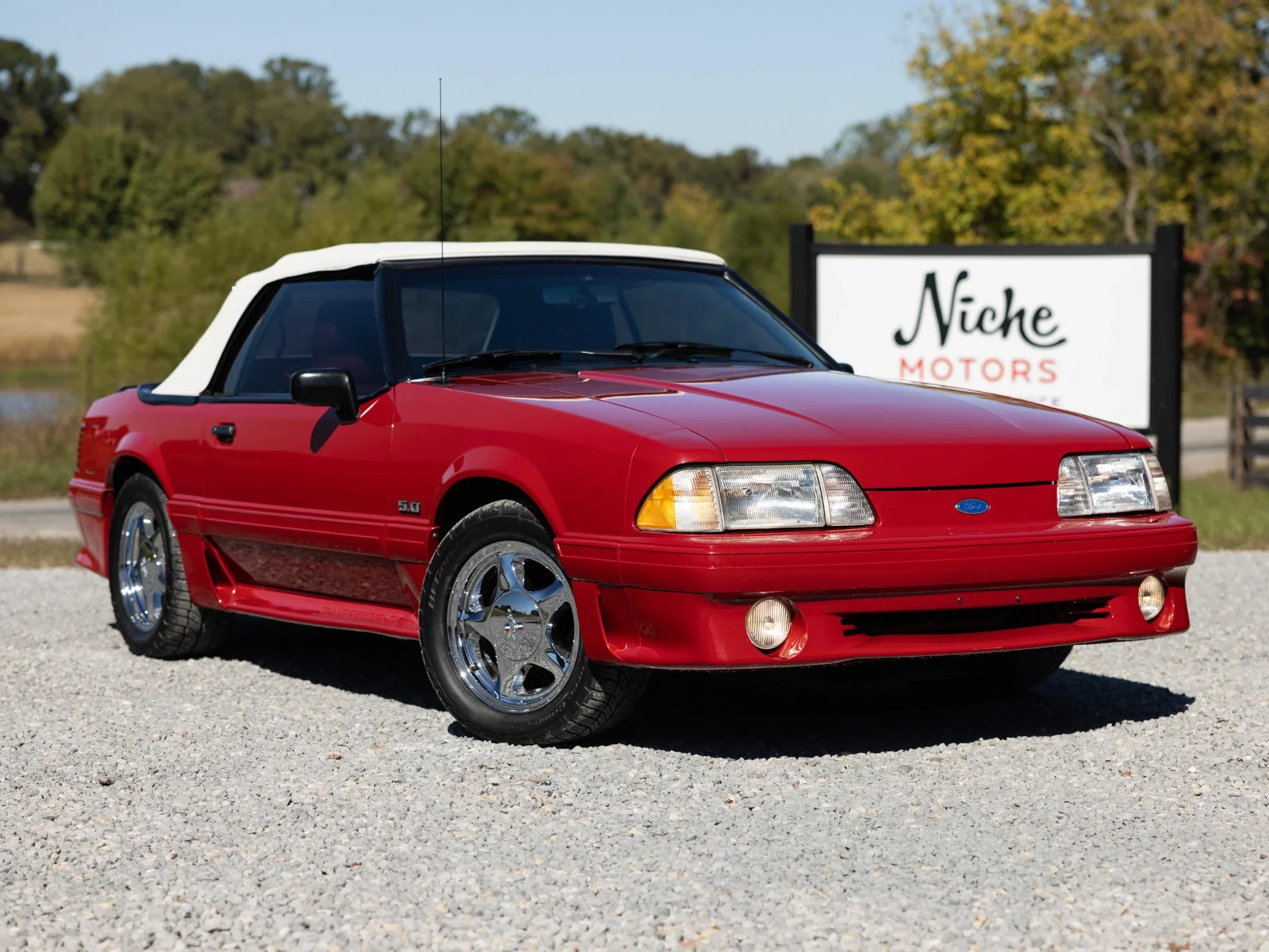 Ford-Mustang-1989-Convertible-2