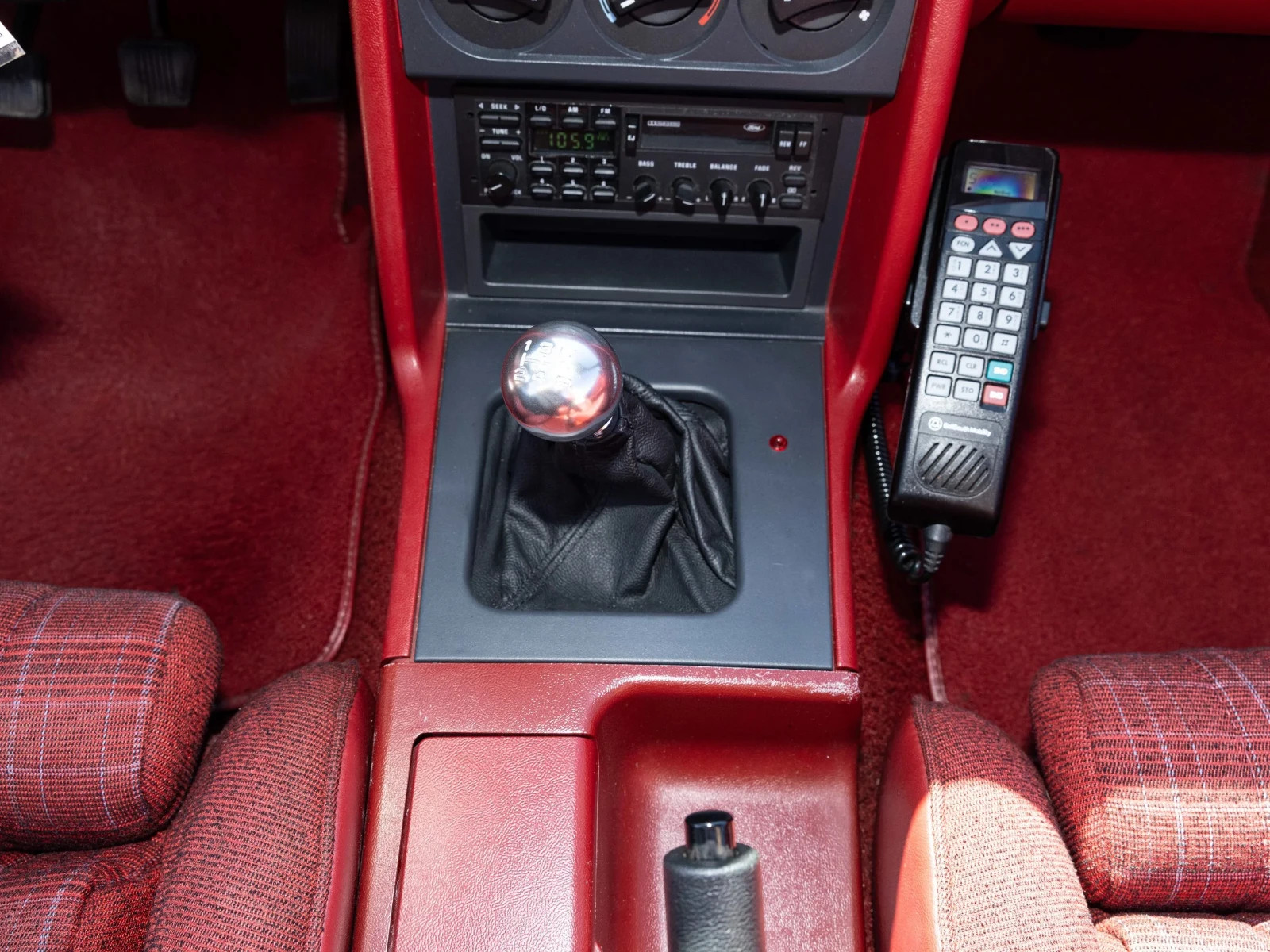 Ford-Mustang-1989-Convertible-20