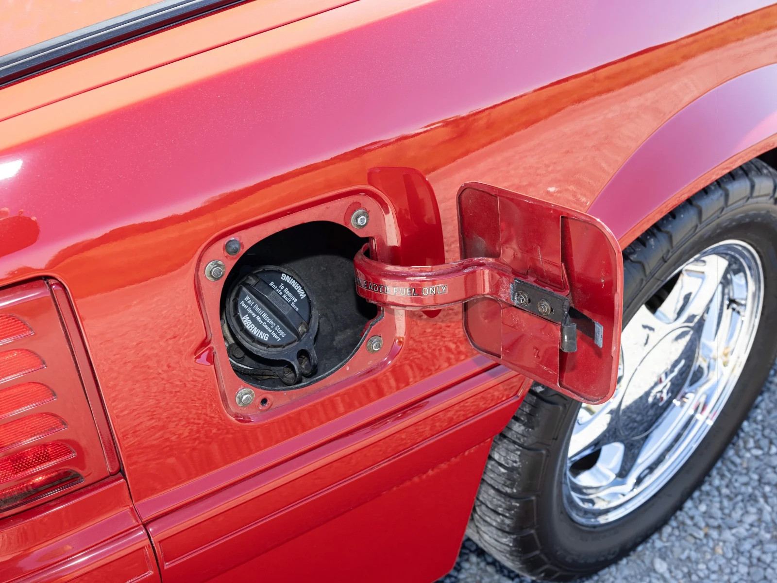 Ford-Mustang-1989-Convertible-24