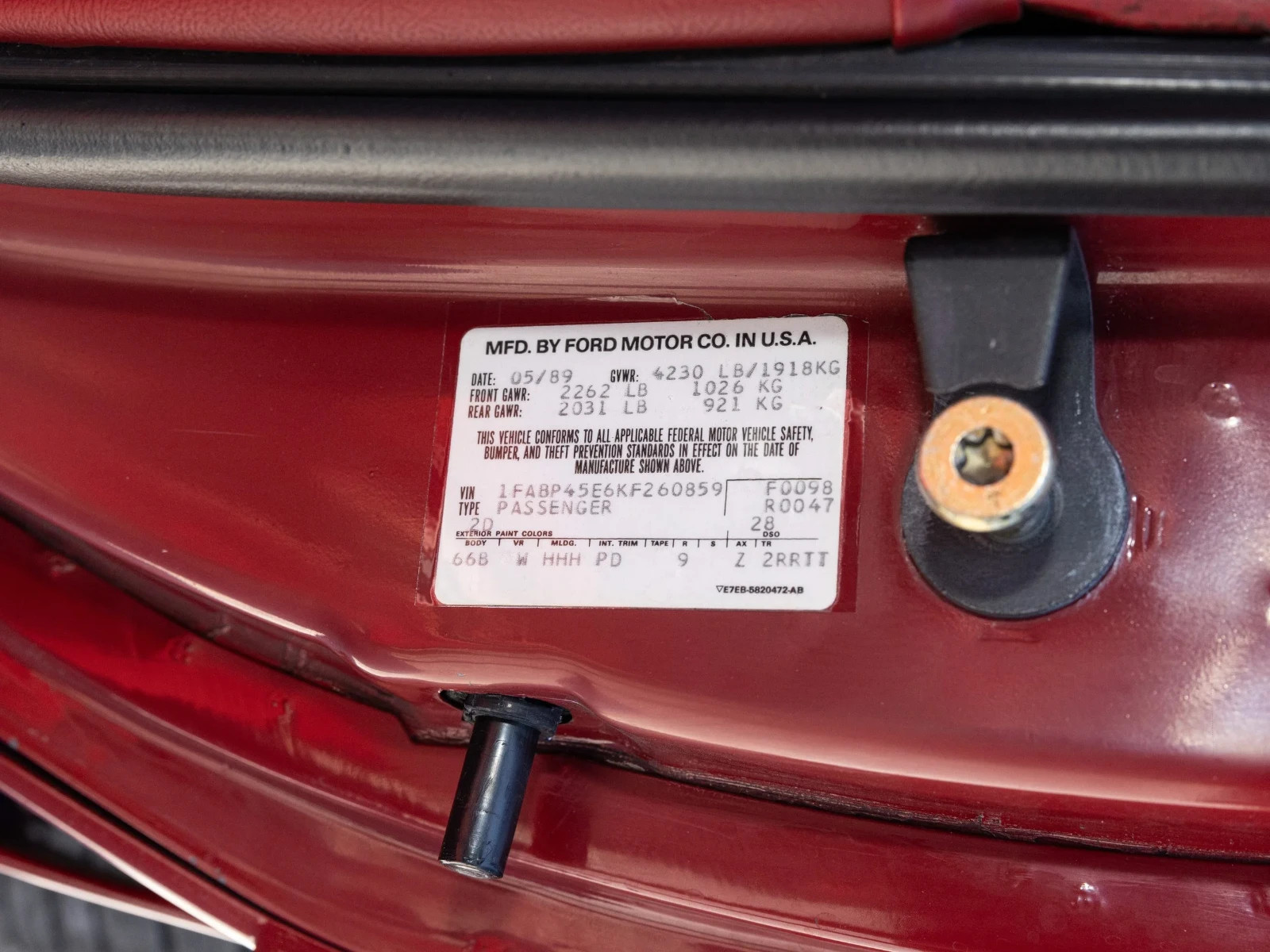 Ford-Mustang-1989-Convertible-27