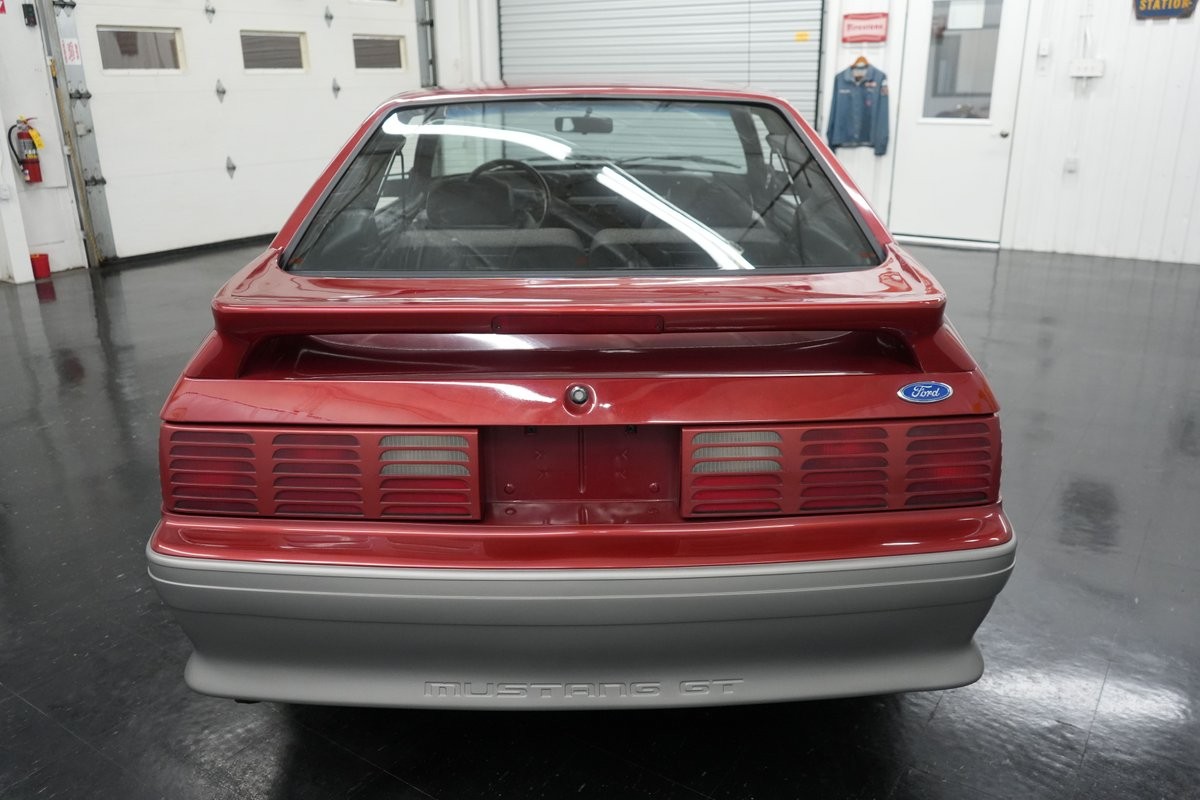 Ford-Mustang-1992-Hatchback-10