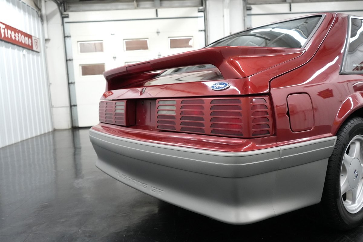 Ford-Mustang-1992-Hatchback-13