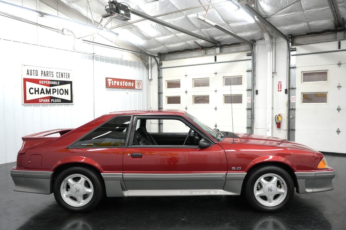 Ford-Mustang-1992-Hatchback-17