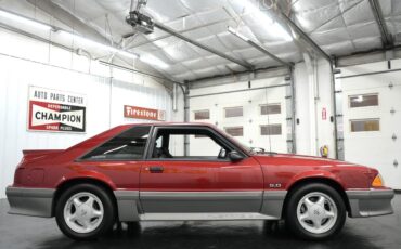 Ford-Mustang-1992-Hatchback-18