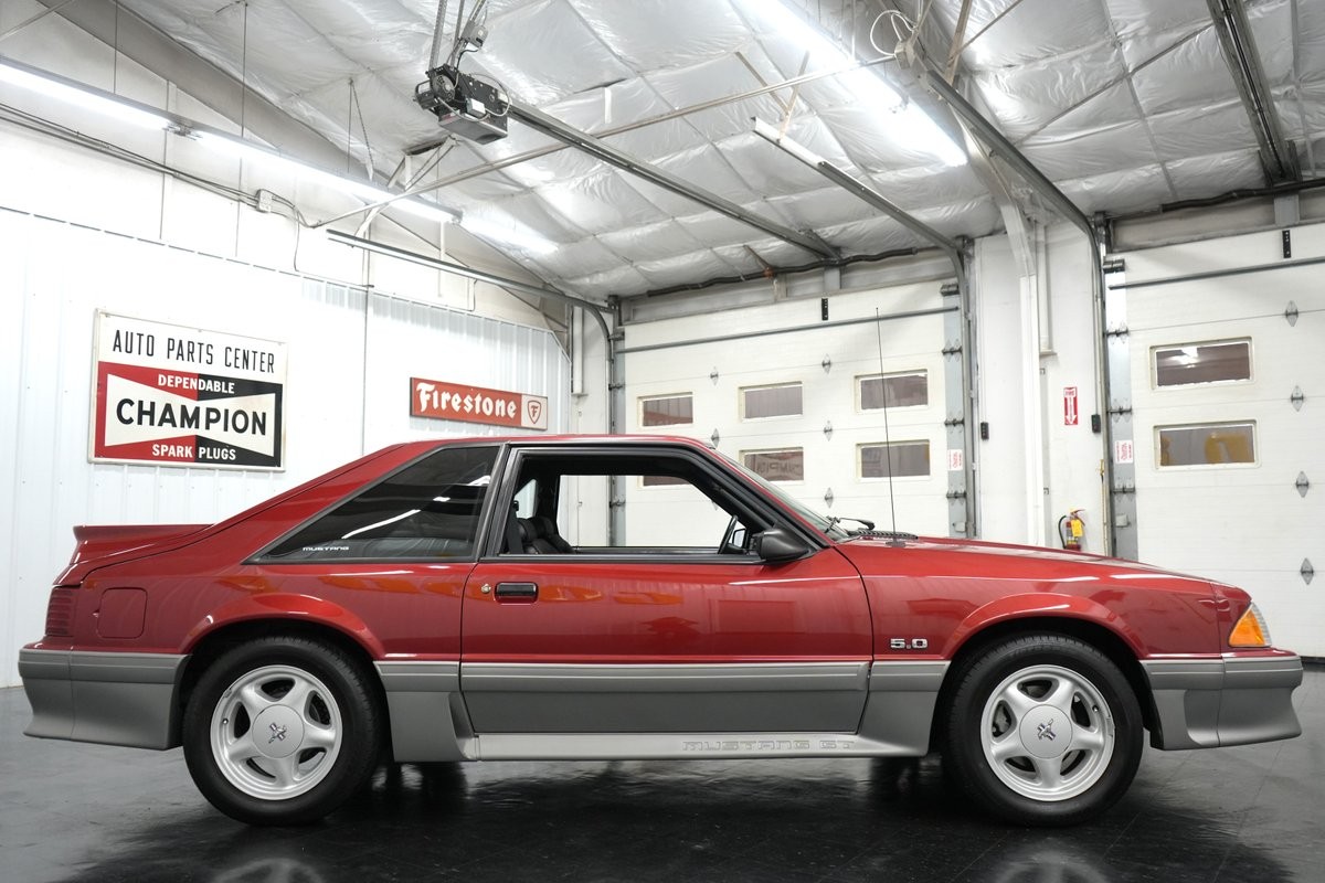 Ford-Mustang-1992-Hatchback-18