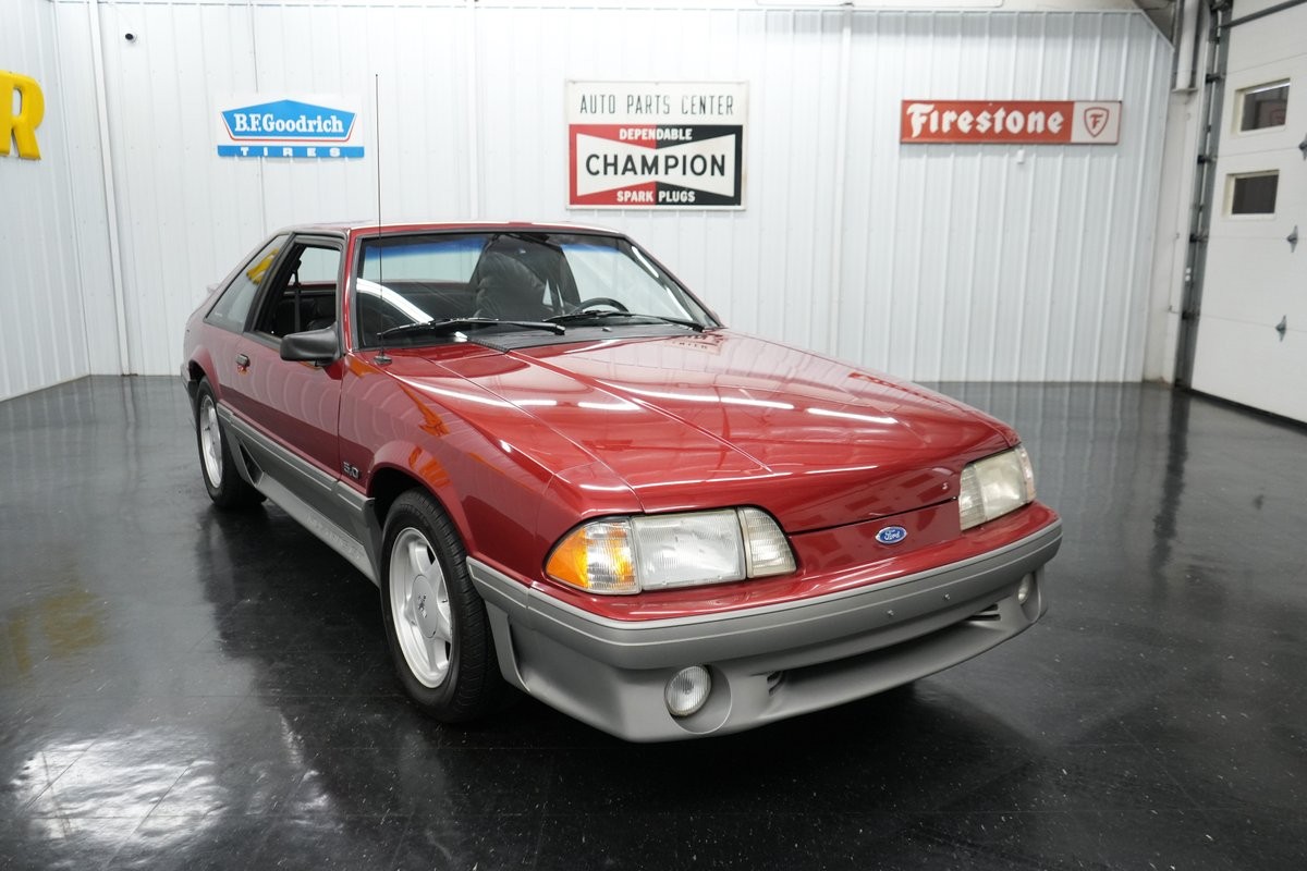Ford-Mustang-1992-Hatchback-21