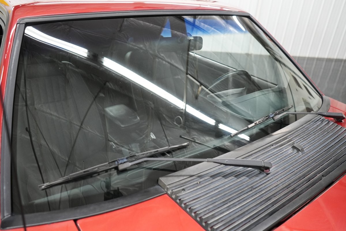 Ford-Mustang-1992-Hatchback-24