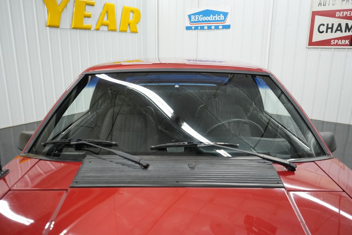 Ford-Mustang-1992-Hatchback-26