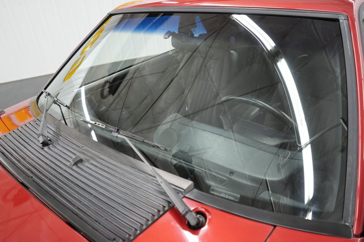 Ford-Mustang-1992-Hatchback-30