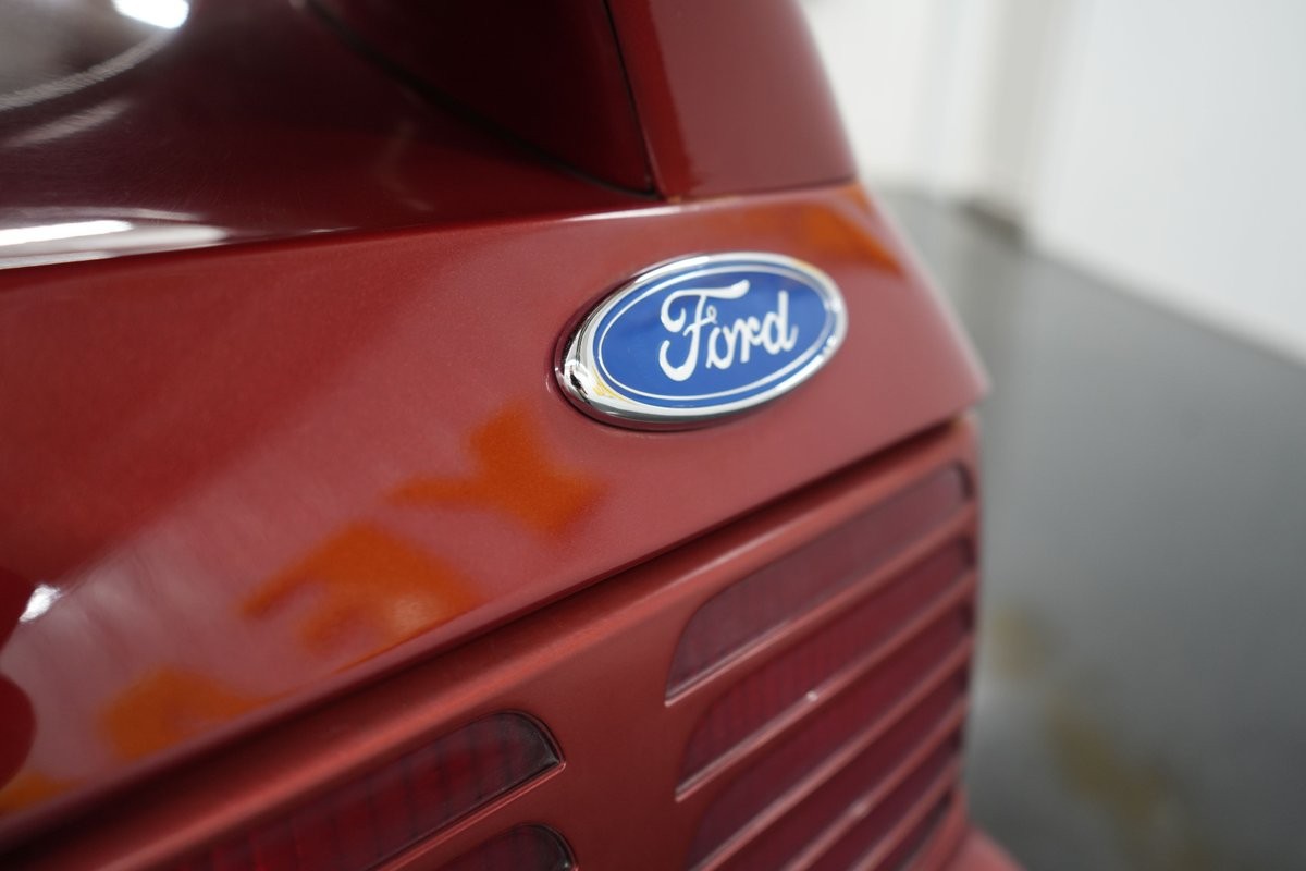 Ford-Mustang-1992-Hatchback-37