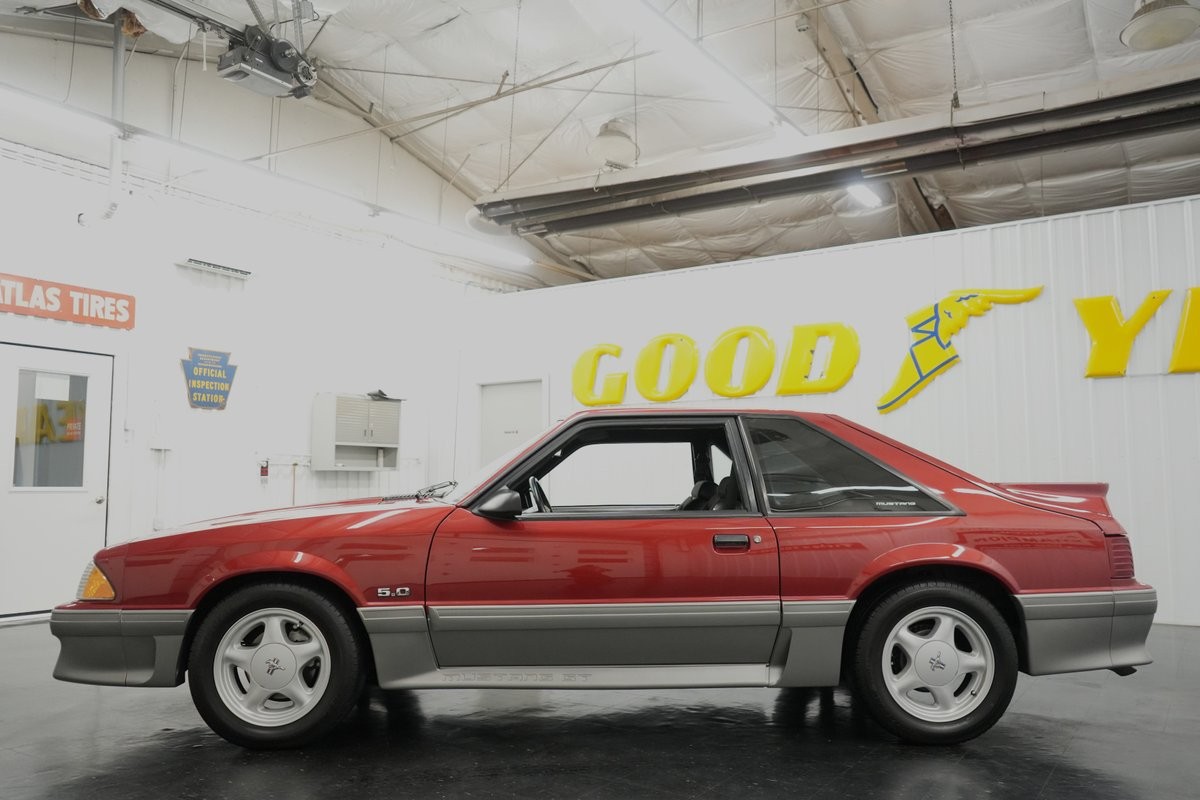 Ford-Mustang-1992-Hatchback-5