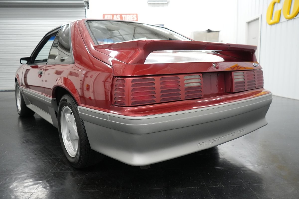 Ford-Mustang-1992-Hatchback-7
