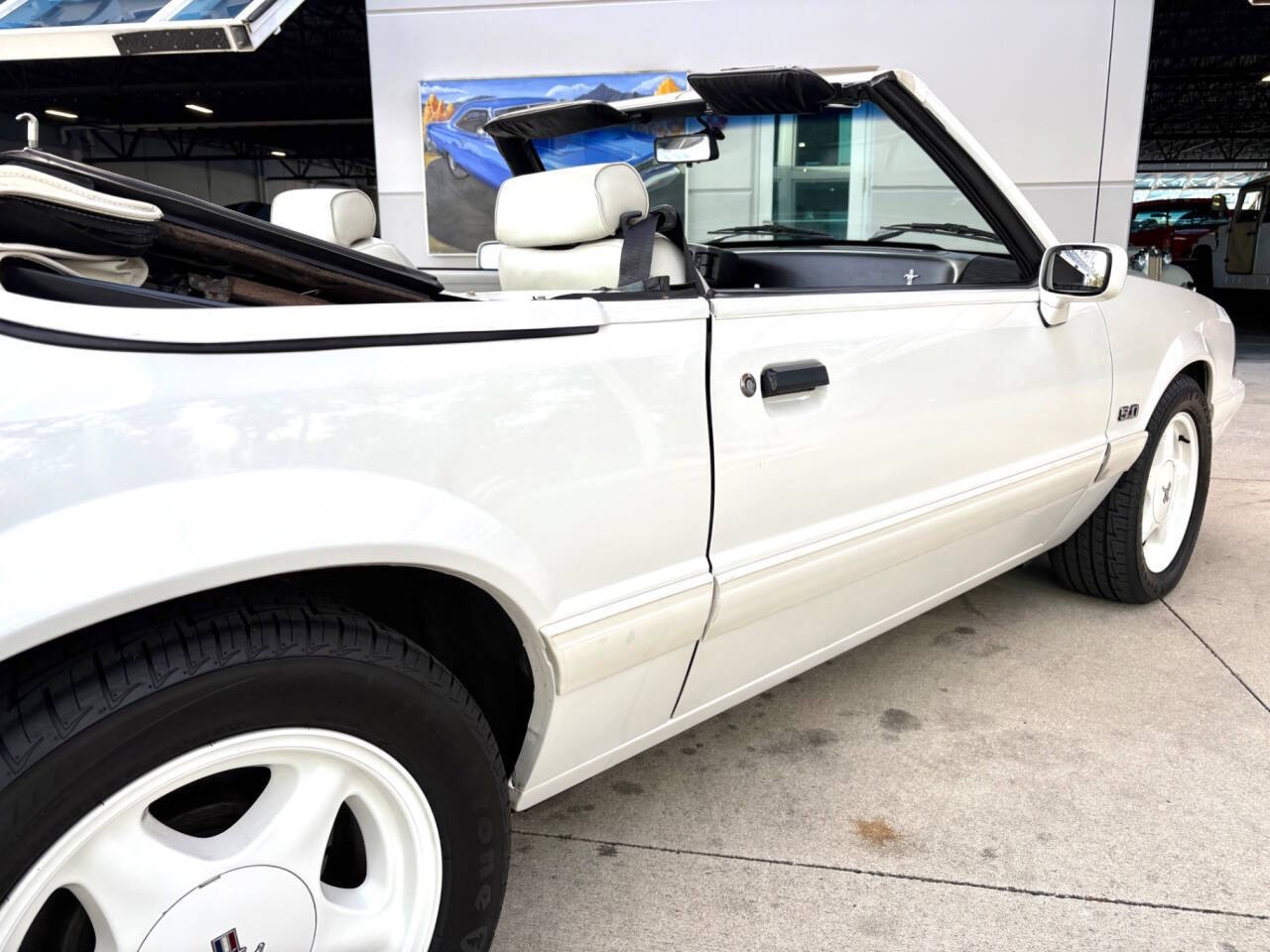 Ford-Mustang-1993-Convertible-17