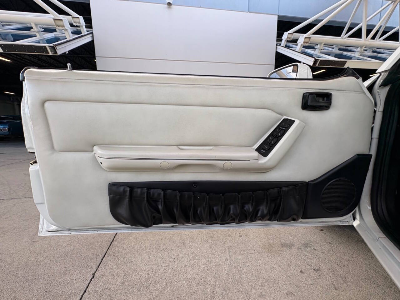 Ford-Mustang-1993-Convertible-23