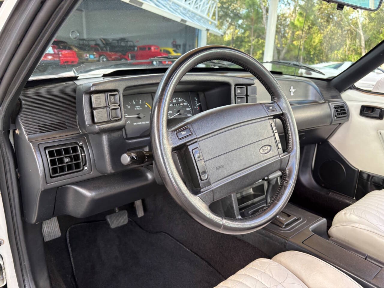 Ford-Mustang-1993-Convertible-24