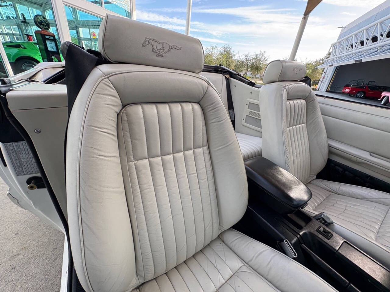 Ford-Mustang-1993-Convertible-32