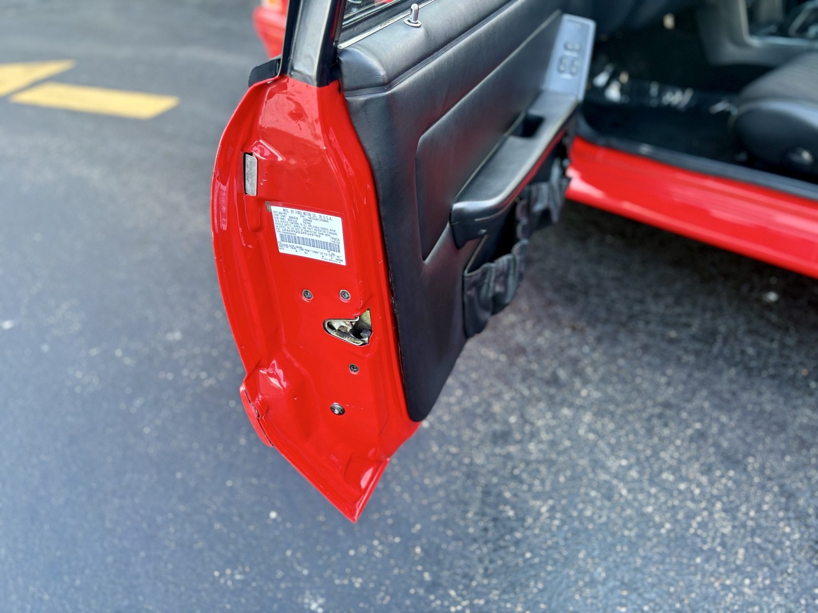 Ford-Mustang-1993-Hatchback-9