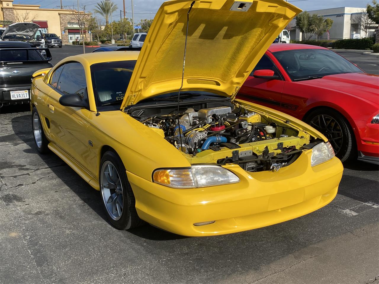 Ford-Mustang-gt-1994-Canary-Yellow-Black-12
