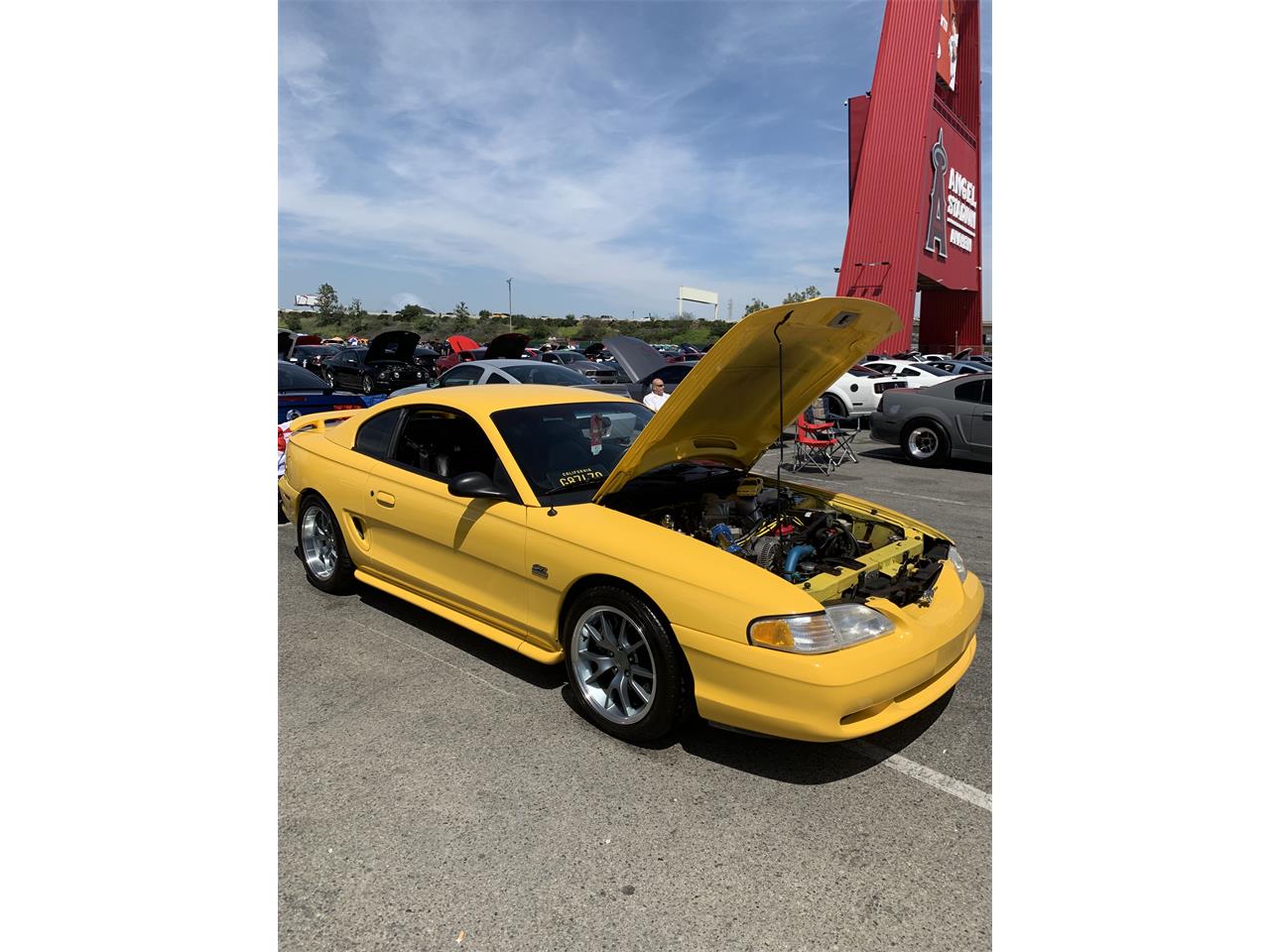 Ford-Mustang-gt-1994-Canary-Yellow-Black-13