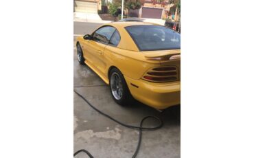 Ford-Mustang-gt-1994-Canary-Yellow-Black-5