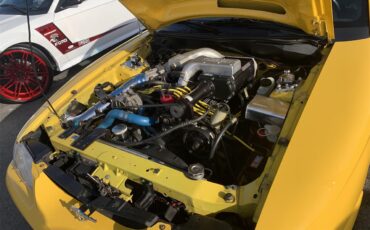 Ford-Mustang-gt-1994-Canary-Yellow-Black-8