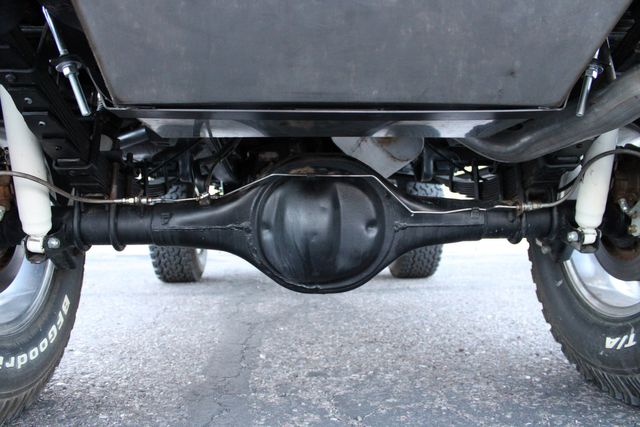 Ford-Other-1977-Gray-Black-16