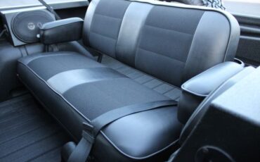 Ford-Other-1977-Gray-Black-2