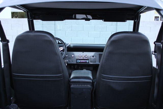 Ford-Other-1977-Gray-Black-25