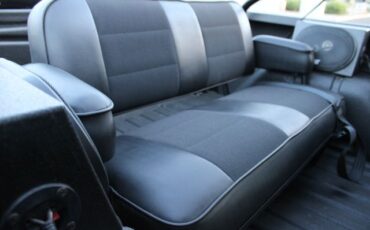 Ford-Other-1977-Gray-Black-3