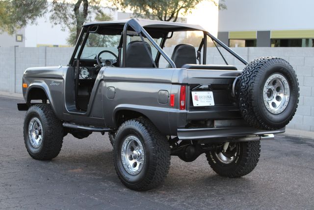 Ford-Other-1977-Gray-Black-33