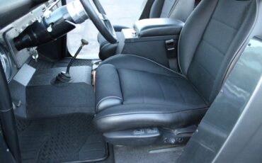 Ford-Other-1977-Gray-Black