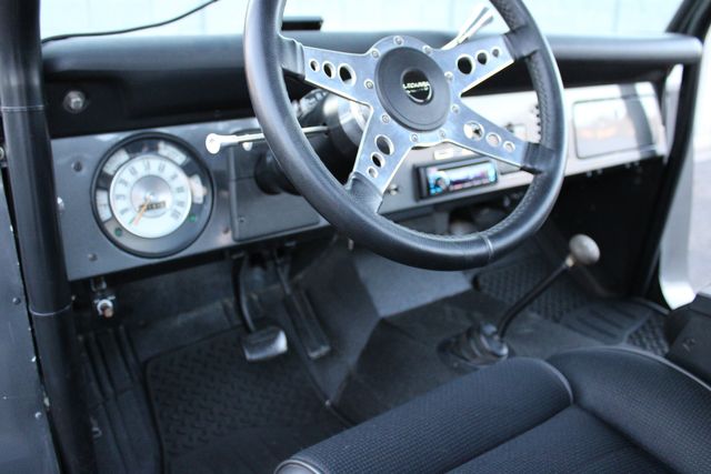 Ford-Other-1977-Gray-Black-48