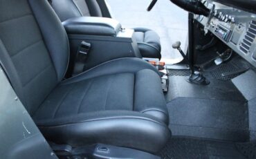 Ford-Other-1977-Gray-Black-5