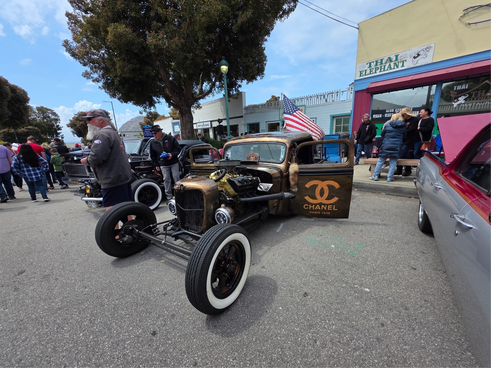 Ford-Other-Pickups-1936-Chopped-Channeled-3