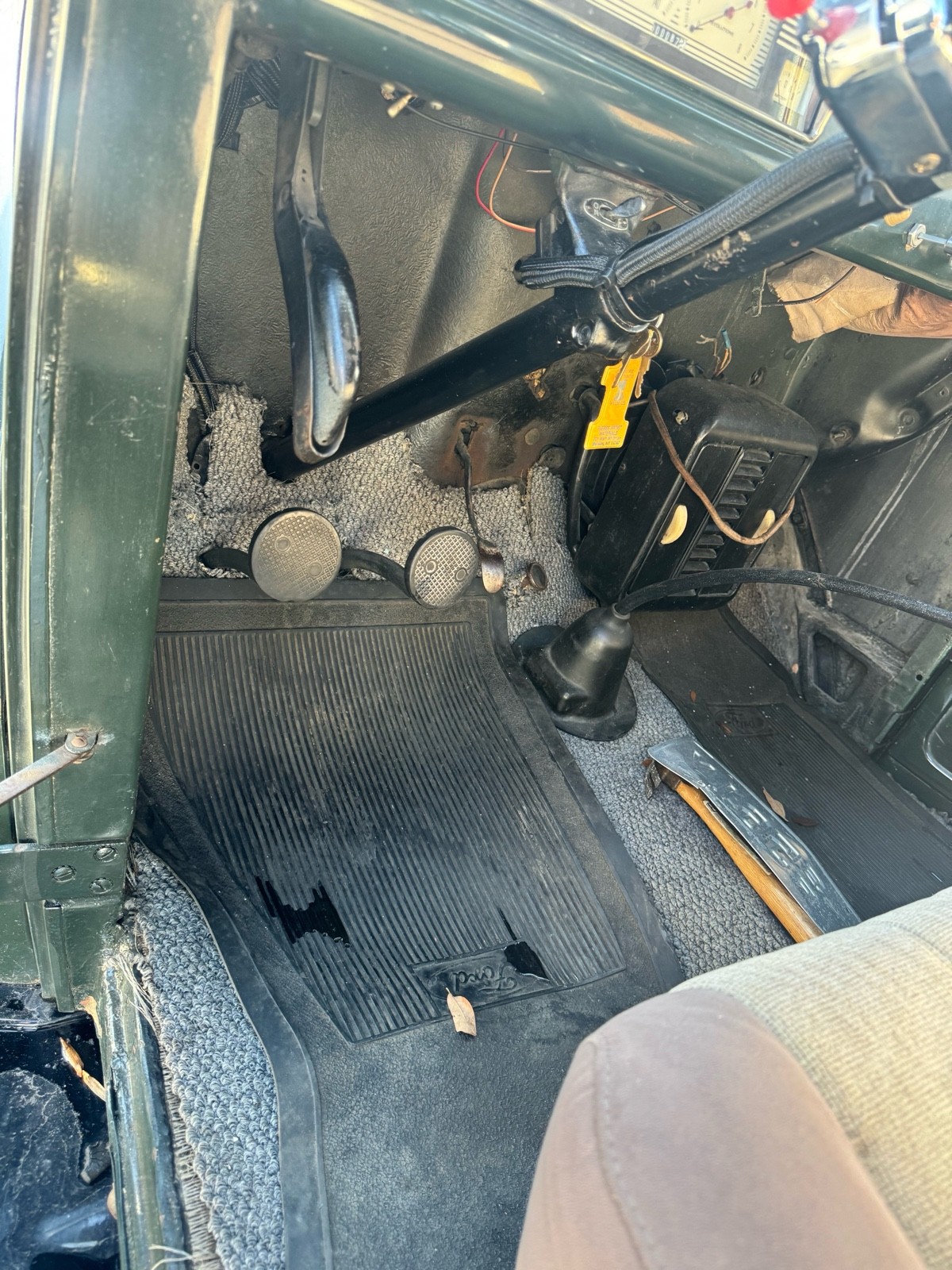 Ford-Panel-Delivery-1940-9