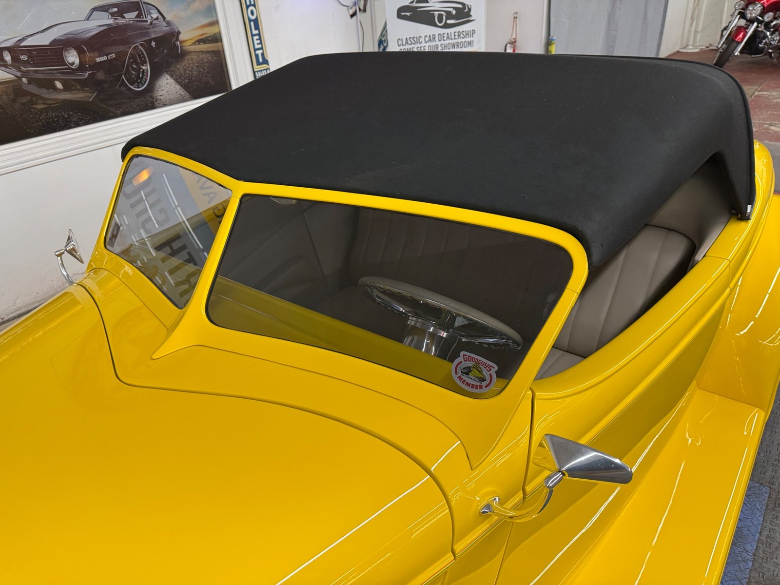 Ford-Roadster-1933-10