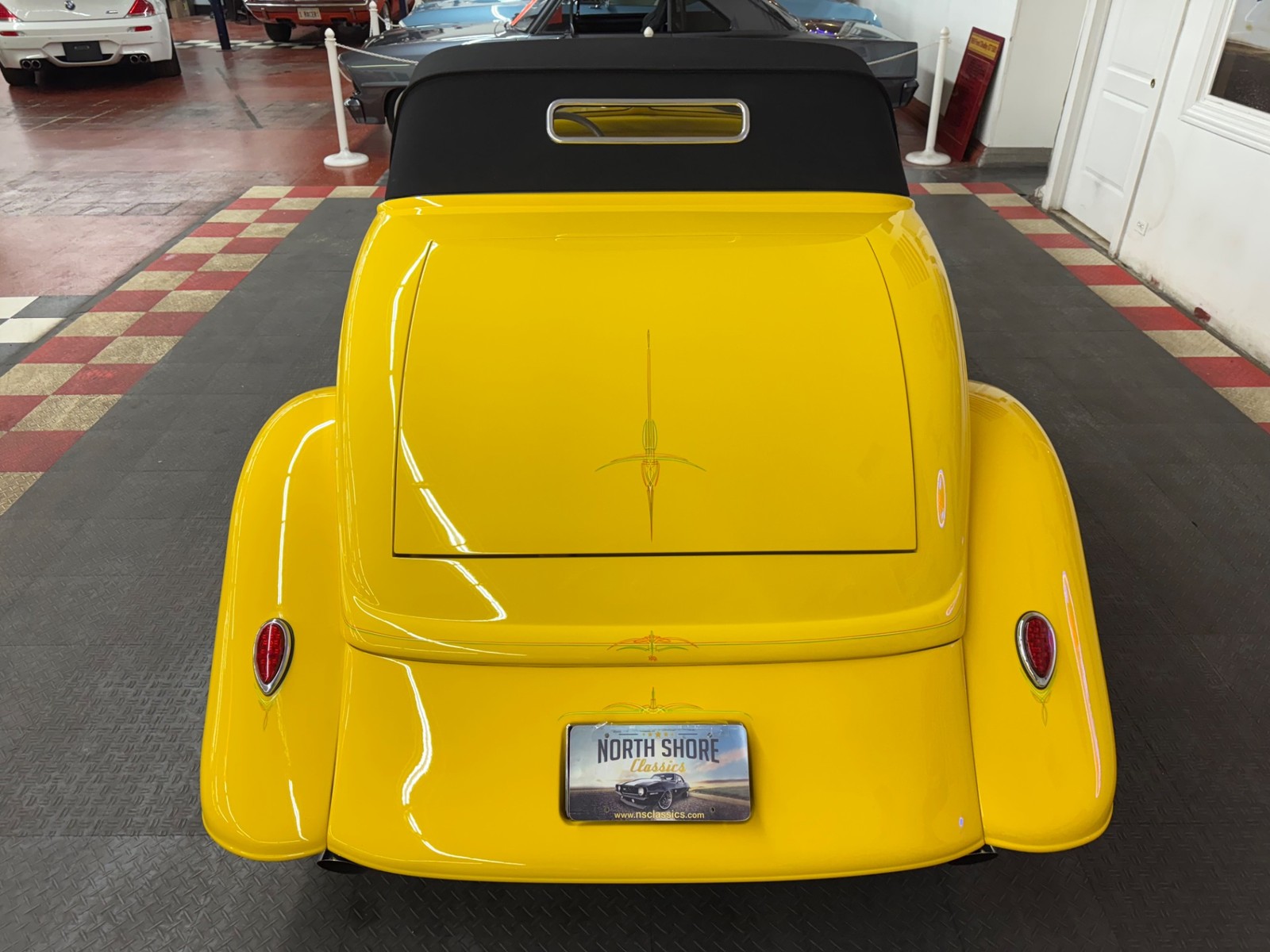 Ford-Roadster-1933-12